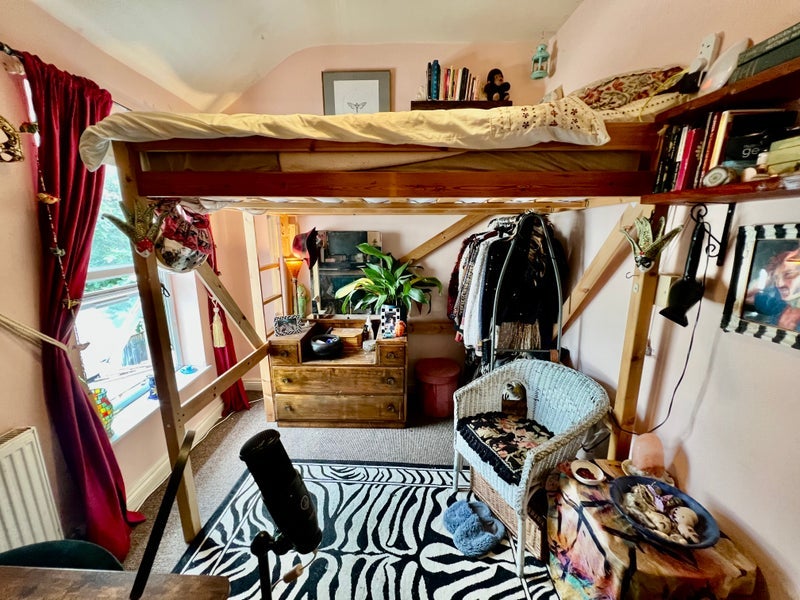 Room Mina Road in Bristol