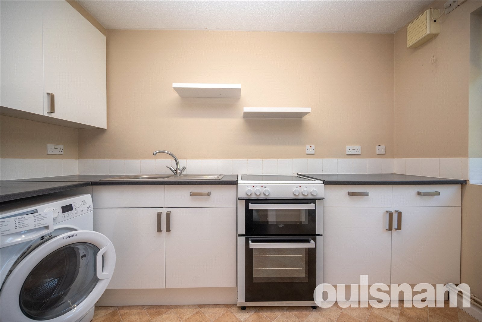 Room Michael Blanning Gardens in Metropolitan Borough of Solihull