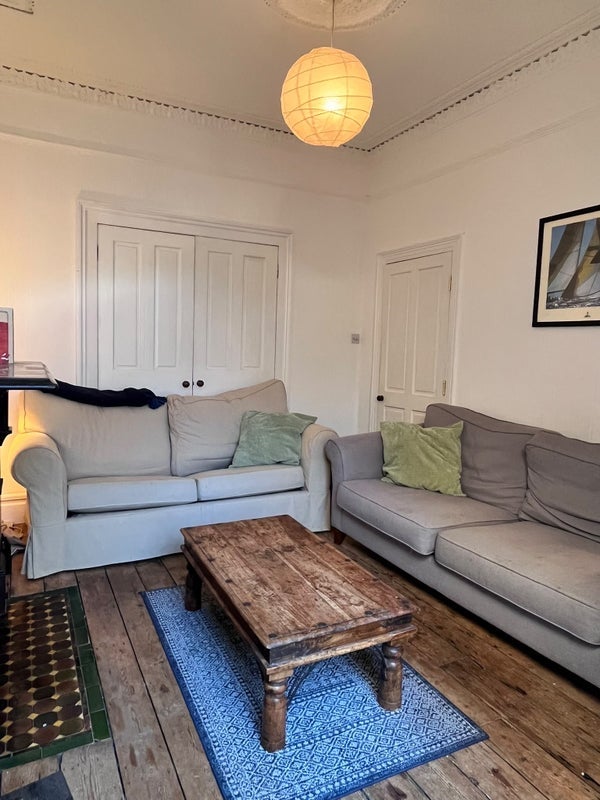 Room Leander Road in Greater London