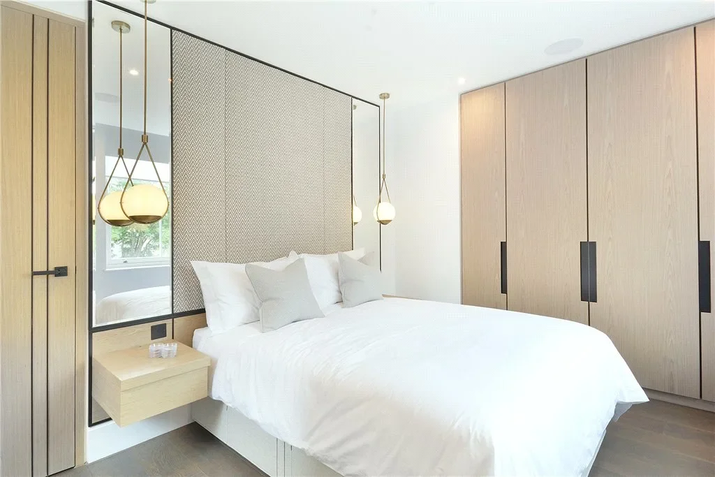 Flat Old Brompton Road in Greater London