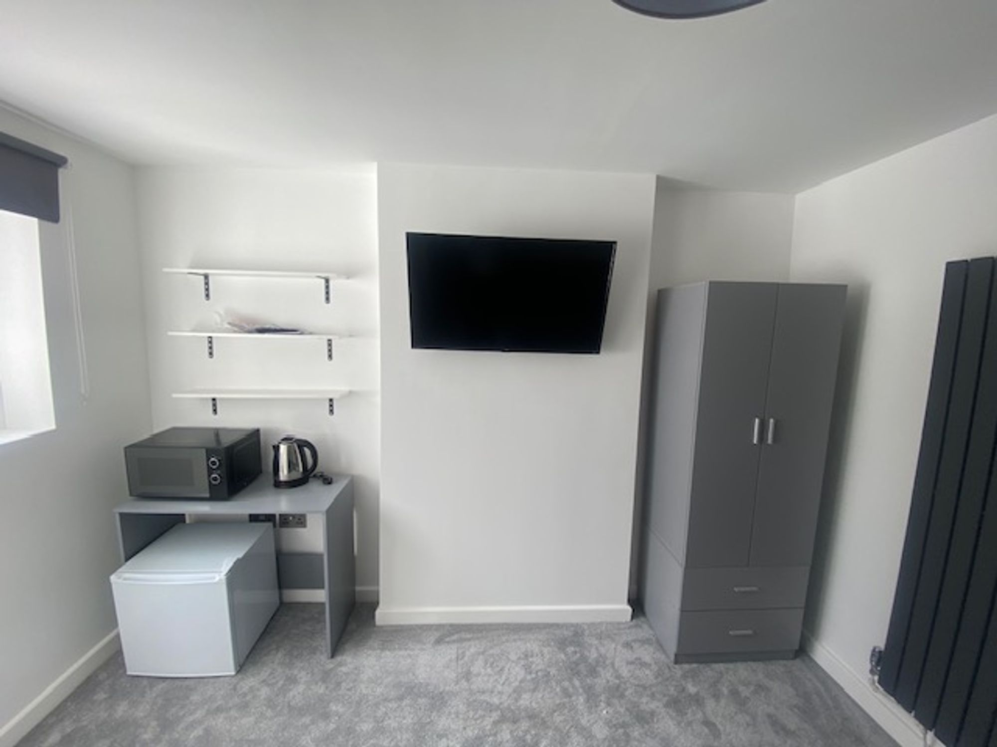 Room Inglefield Avenue in Cardiff