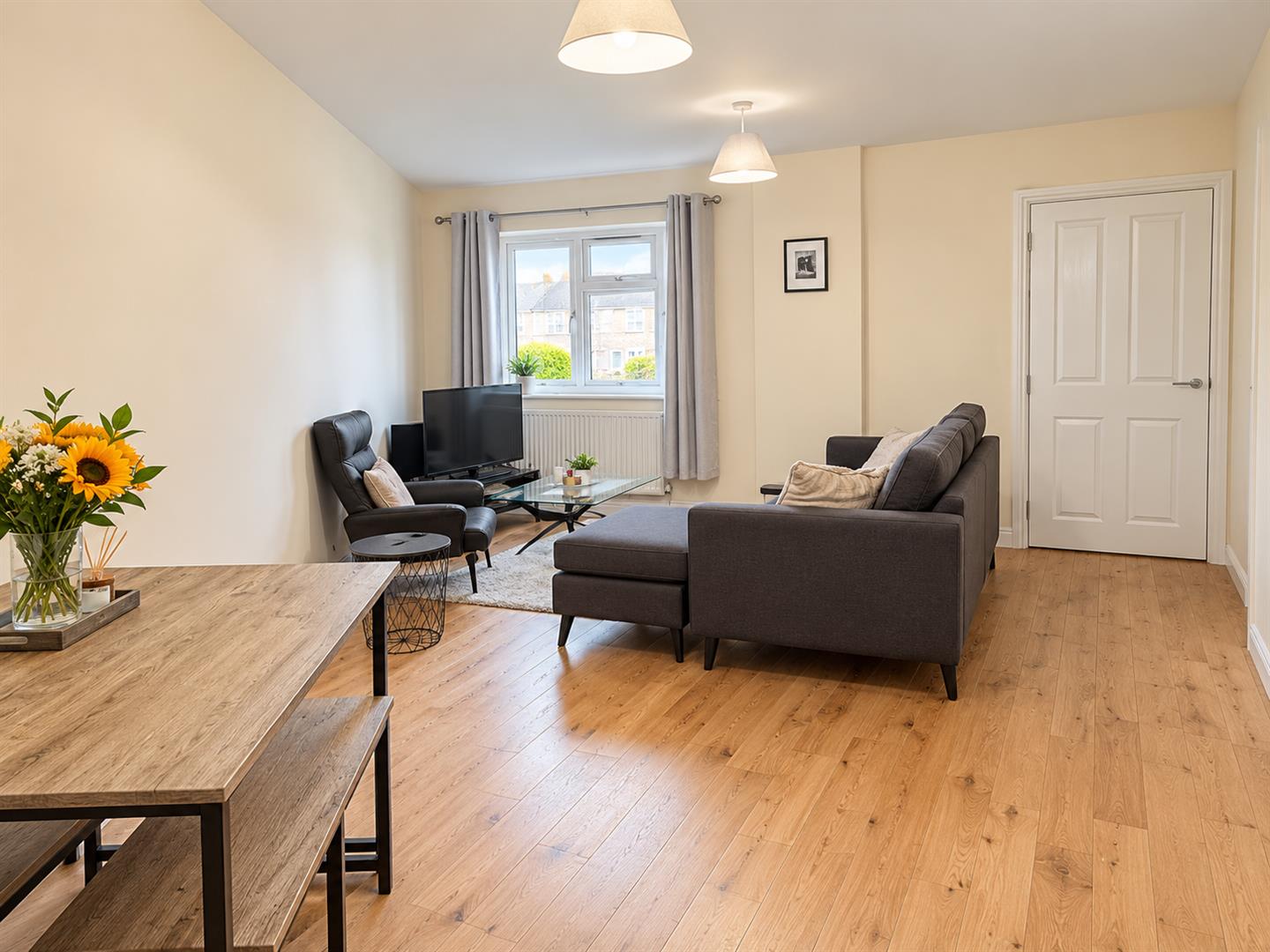 Flat Ashton Drive in Bristol
