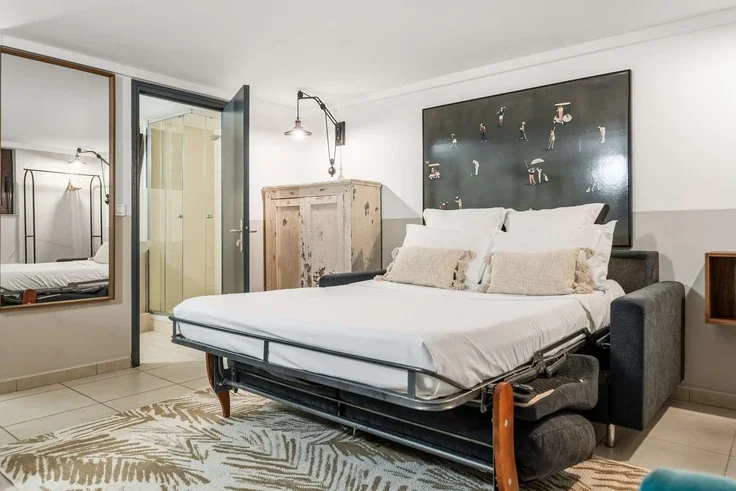 Flat Avenue Prince de Galles in Cannes