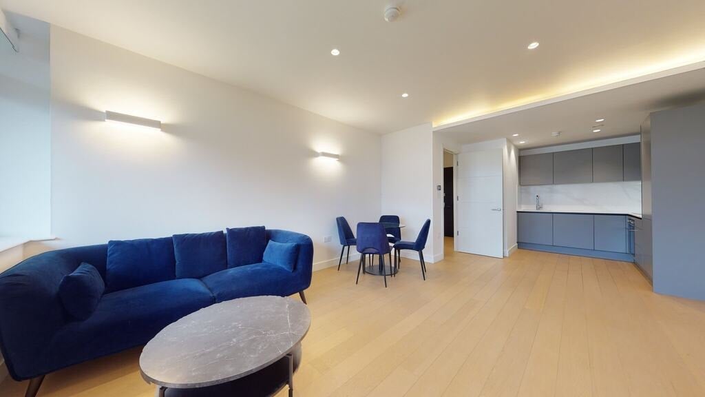 Flat Great West Road in Greater London