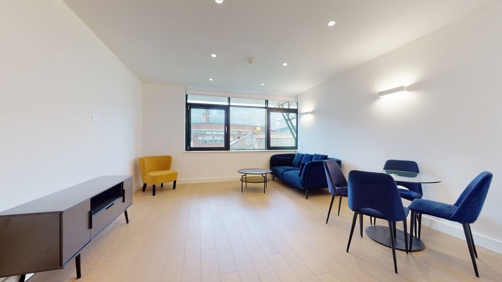 Flat Great West Road in Greater London