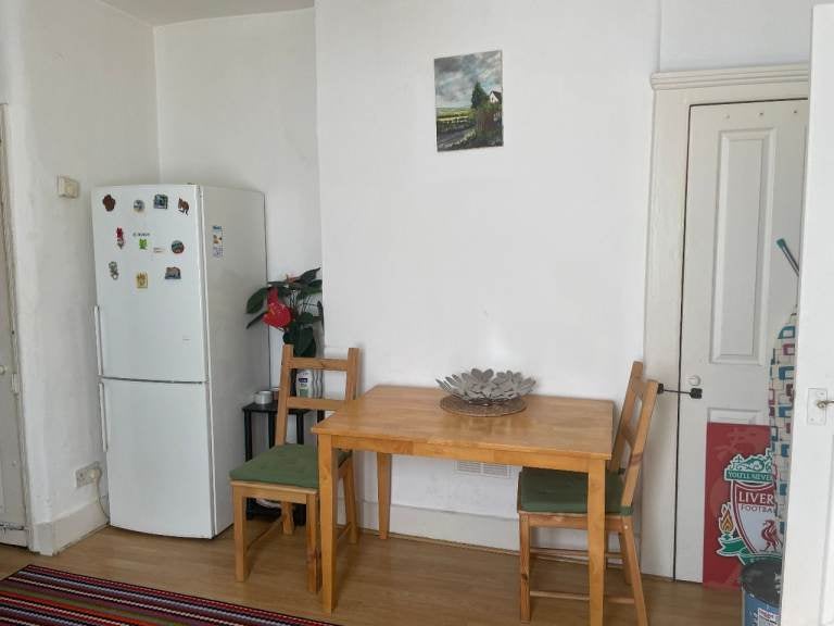 Flat Granville Road in Greater London