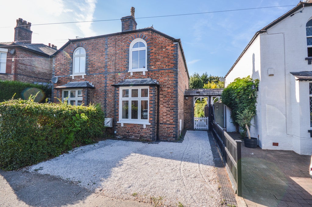 House Tolland Lane in Trafford
