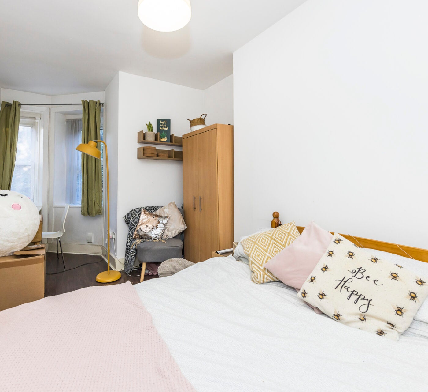 Flat Carleton Road in Greater London