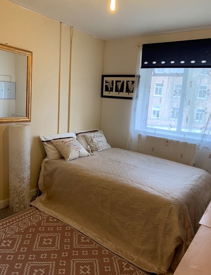 Room Demesne Road in Manchester