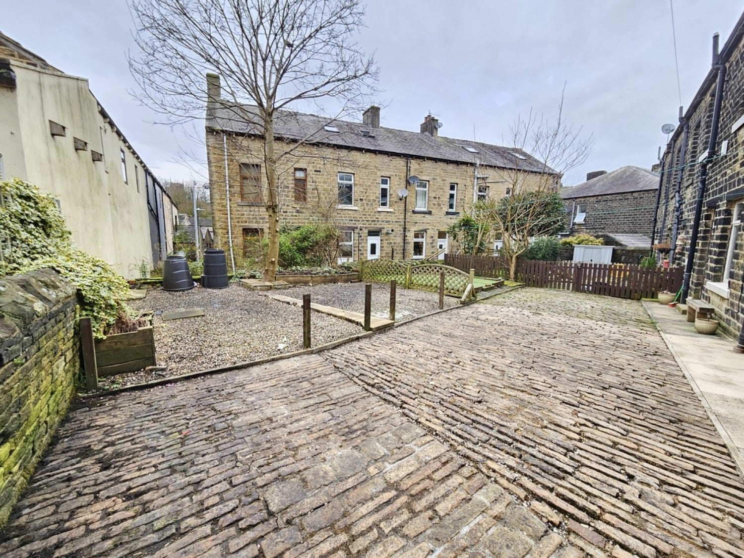 House Manchester Road in Kirklees