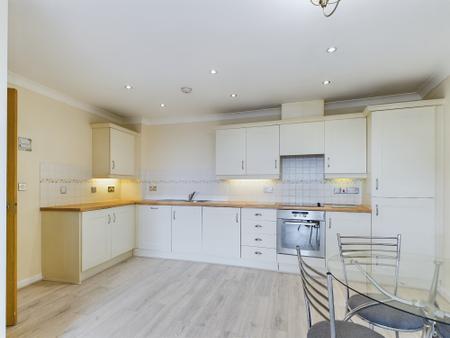 Flat Alençon Link in Basingstoke and Deane