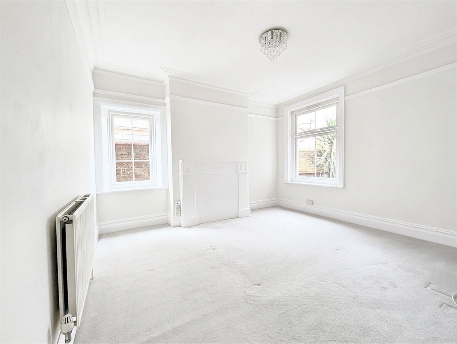 Flat Hurst Road in Horsham