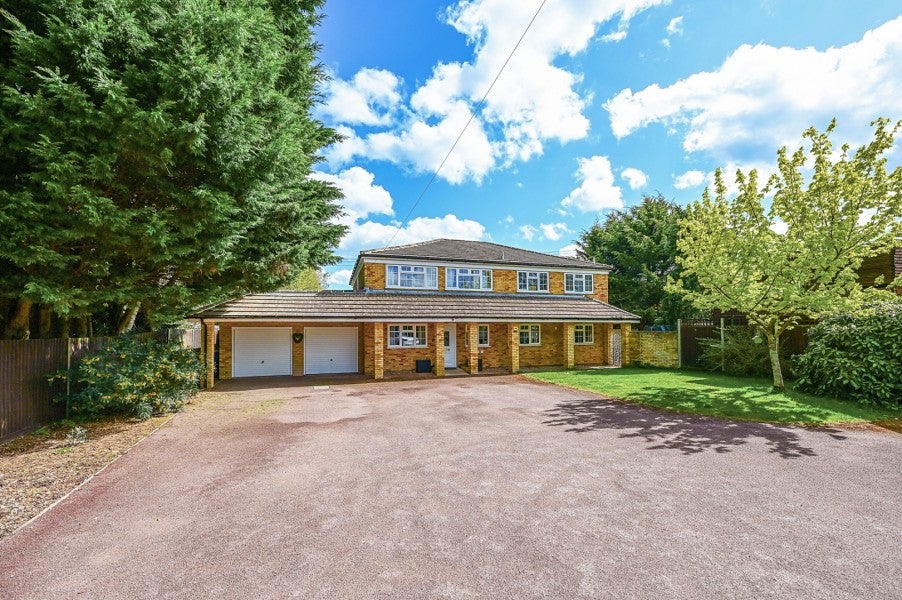 House A327 in Hart