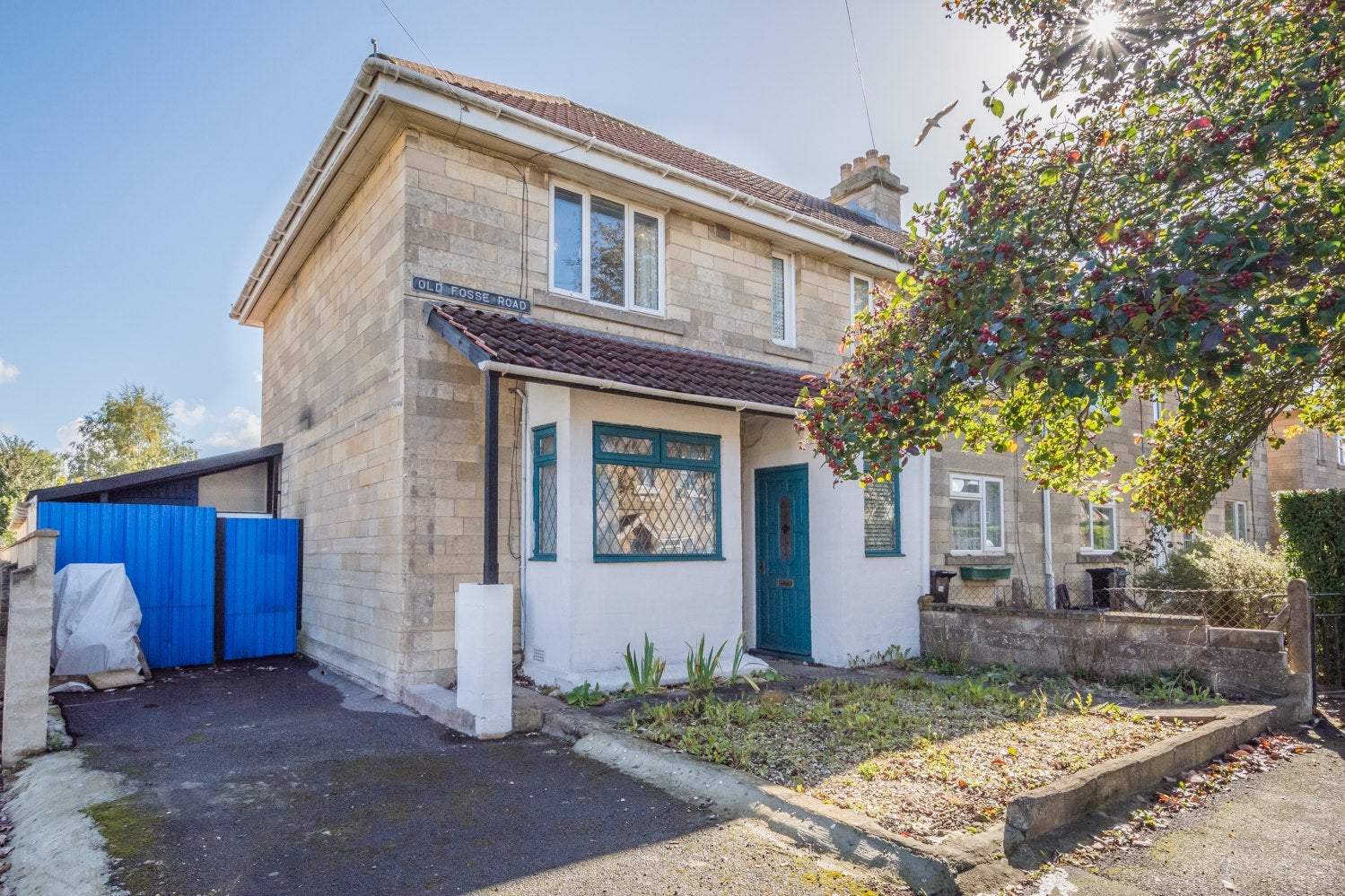 House Vernhamwood Close in Bath