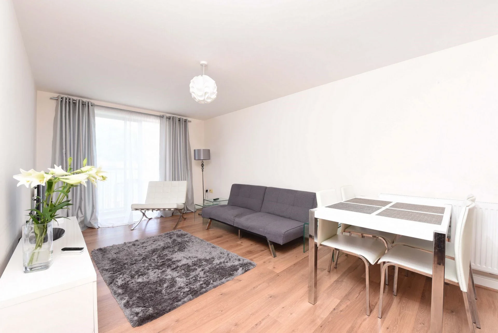 Flat Coombe Way in Rushmoor