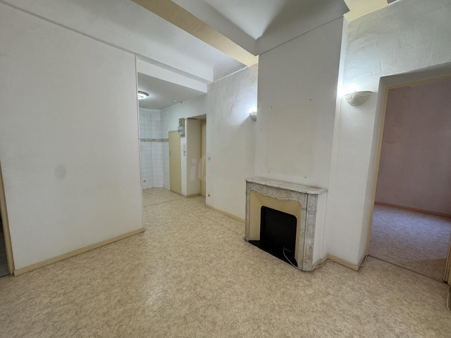 Flat Place d'Armes in Toulon