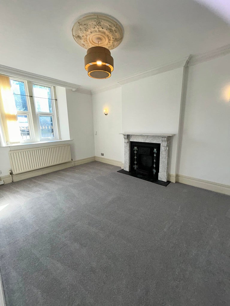 Flat Pembroke Road in Bristol