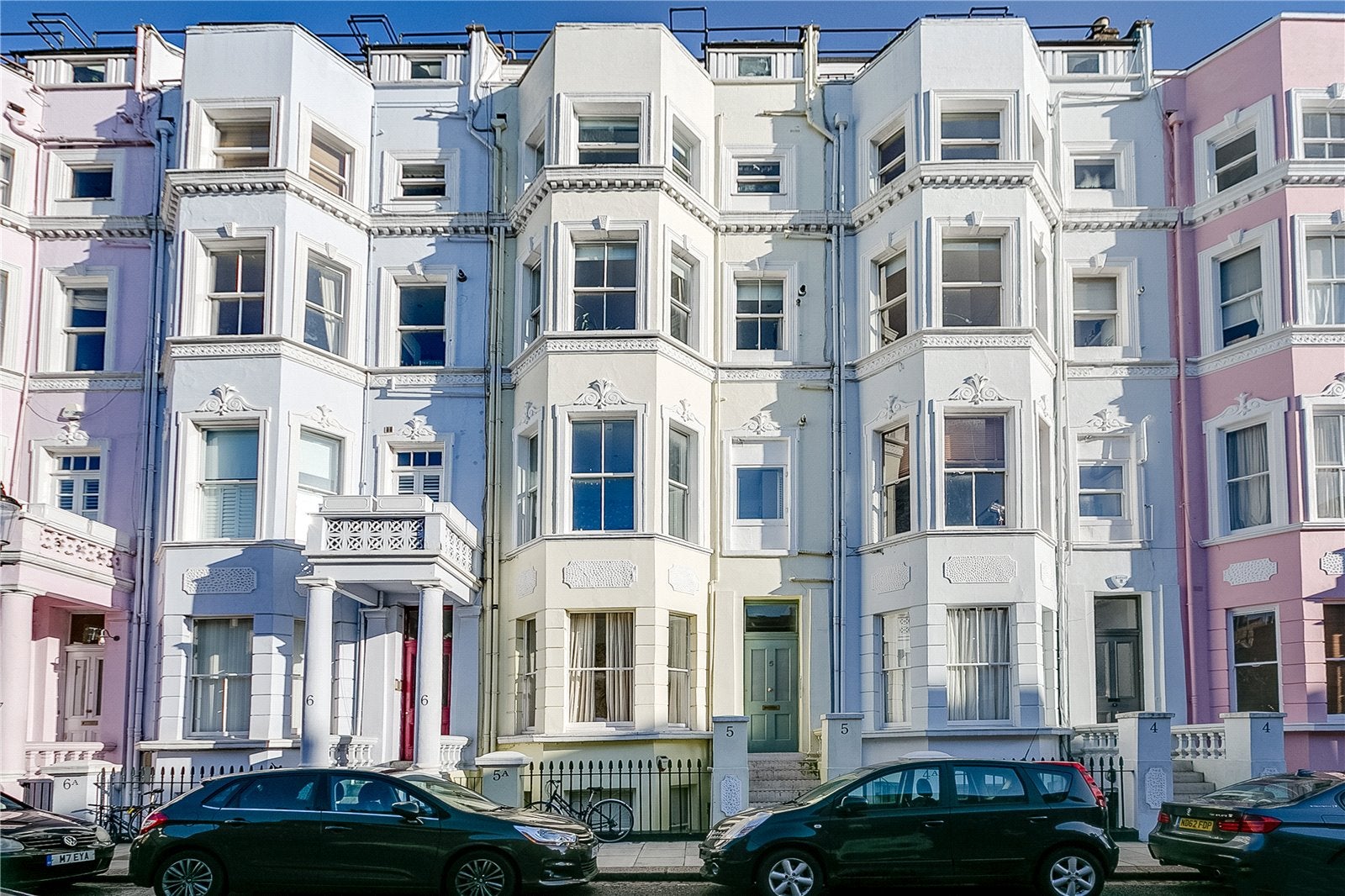 Flat Colville Houses in Greater London