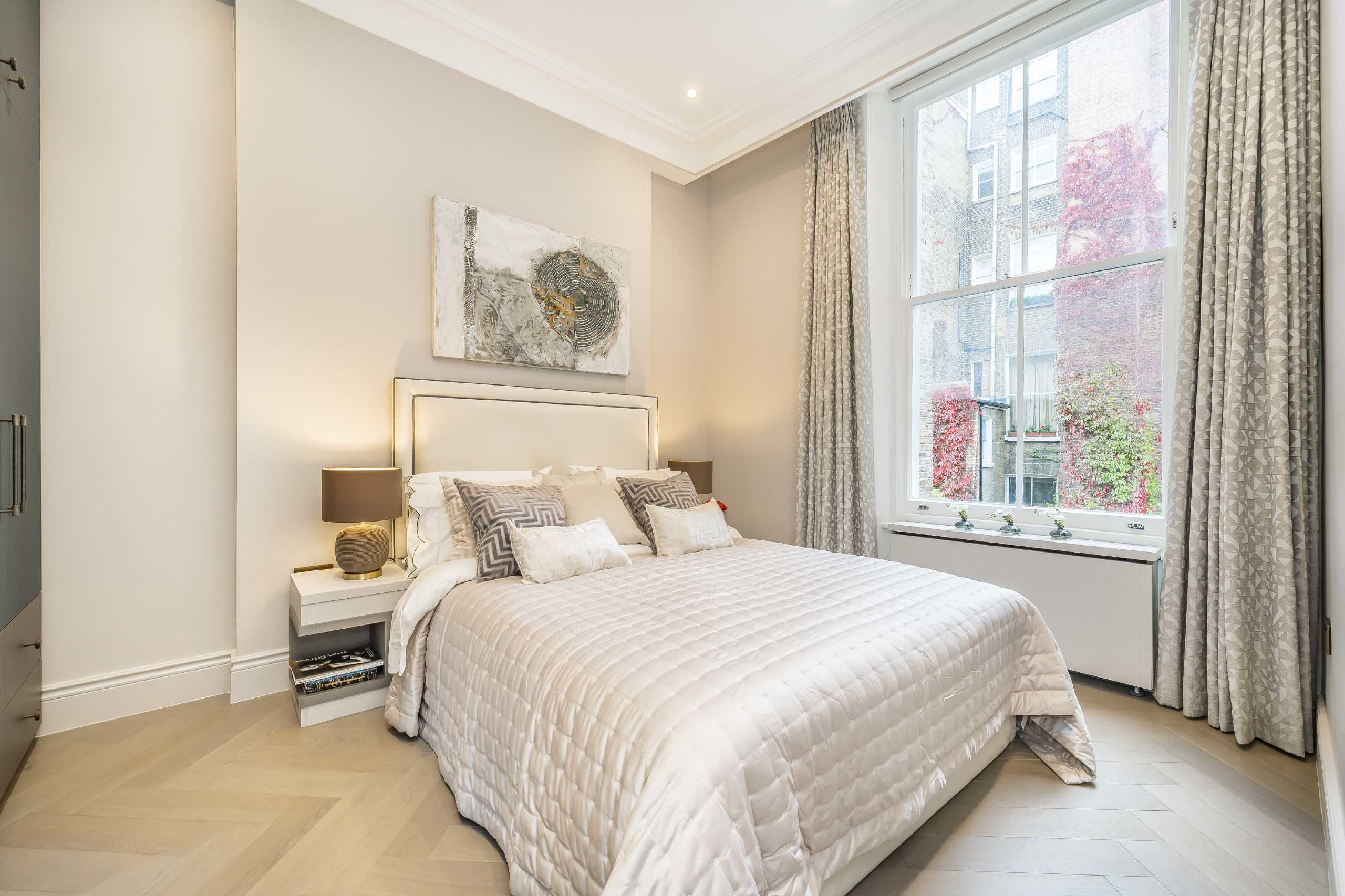 Flat Colville Houses in Greater London