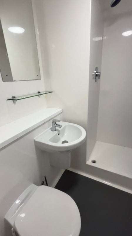 Room Keele Road in Newcastle-under-Lyme