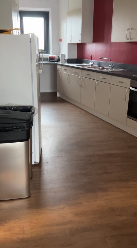 Room Keele Road in Newcastle-under-Lyme