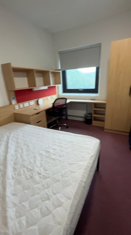 Room Keele Road in Newcastle-under-Lyme