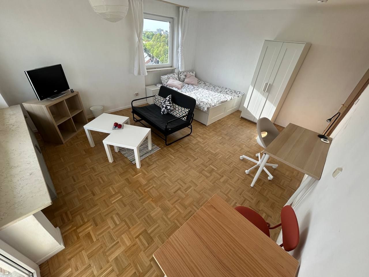 Zimmer Allgäuer Straße in München