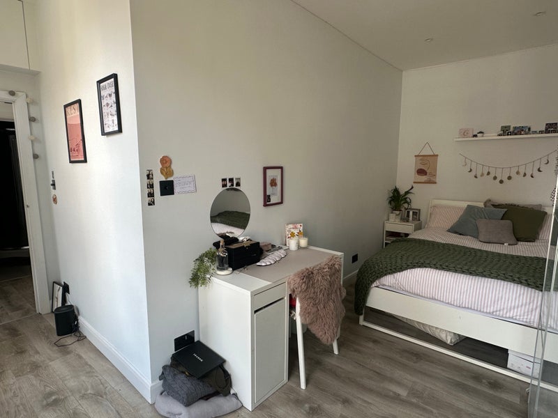 Room Great Western Road in City of Westminster