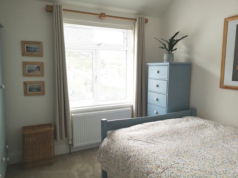 Room Oldfield Road in Sheffield