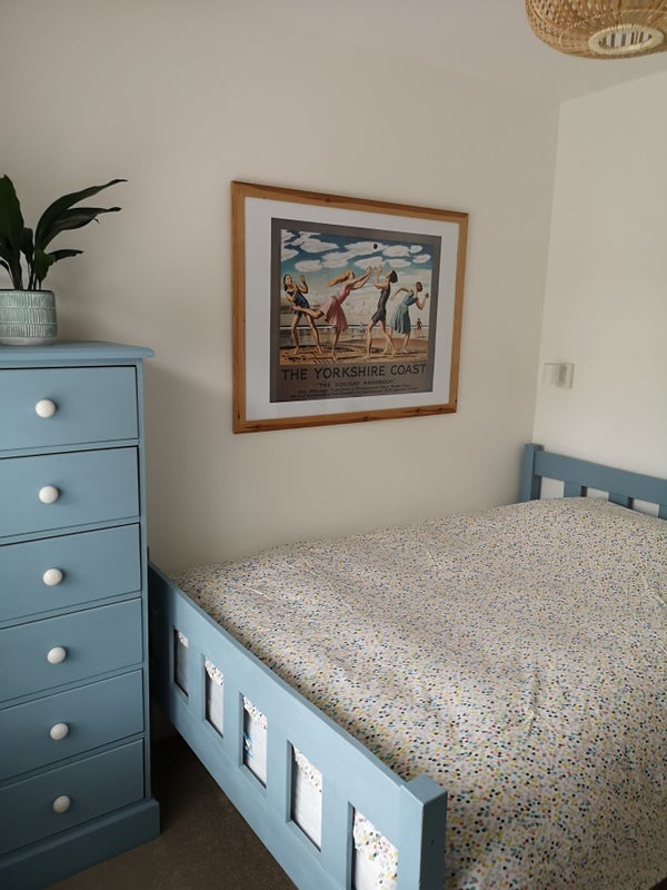 Room Oldfield Road in Sheffield
