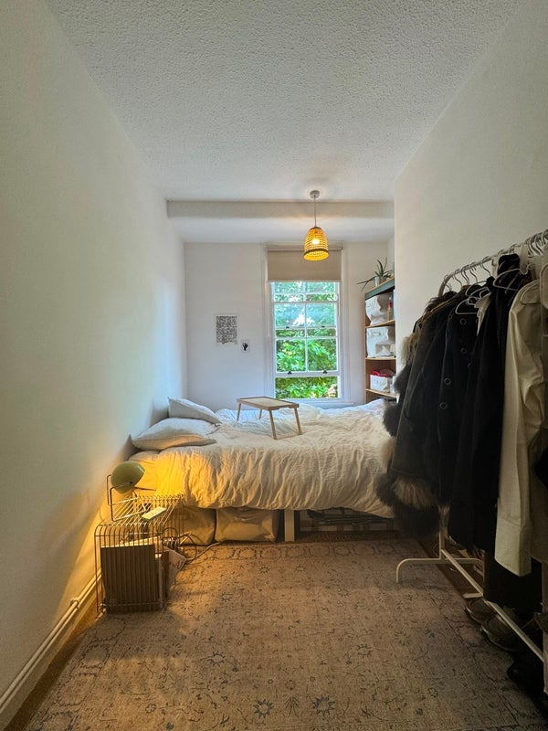 Room Camlet Street in Greater London