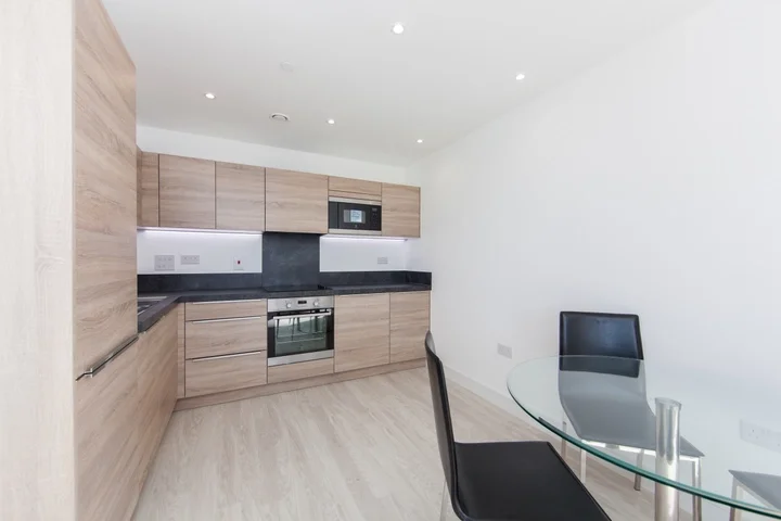 Flat Yeoman Street in Greater London