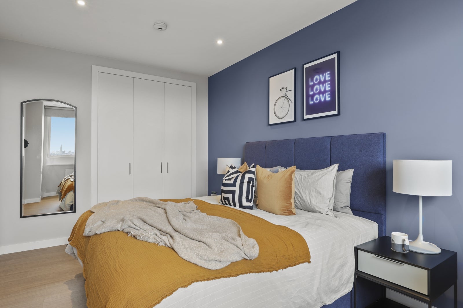 Flat Anthems Way in Greater London