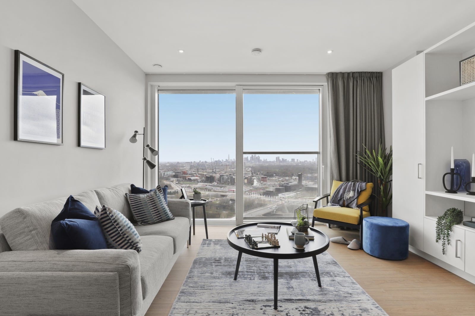 Flat Anthems Way in Greater London