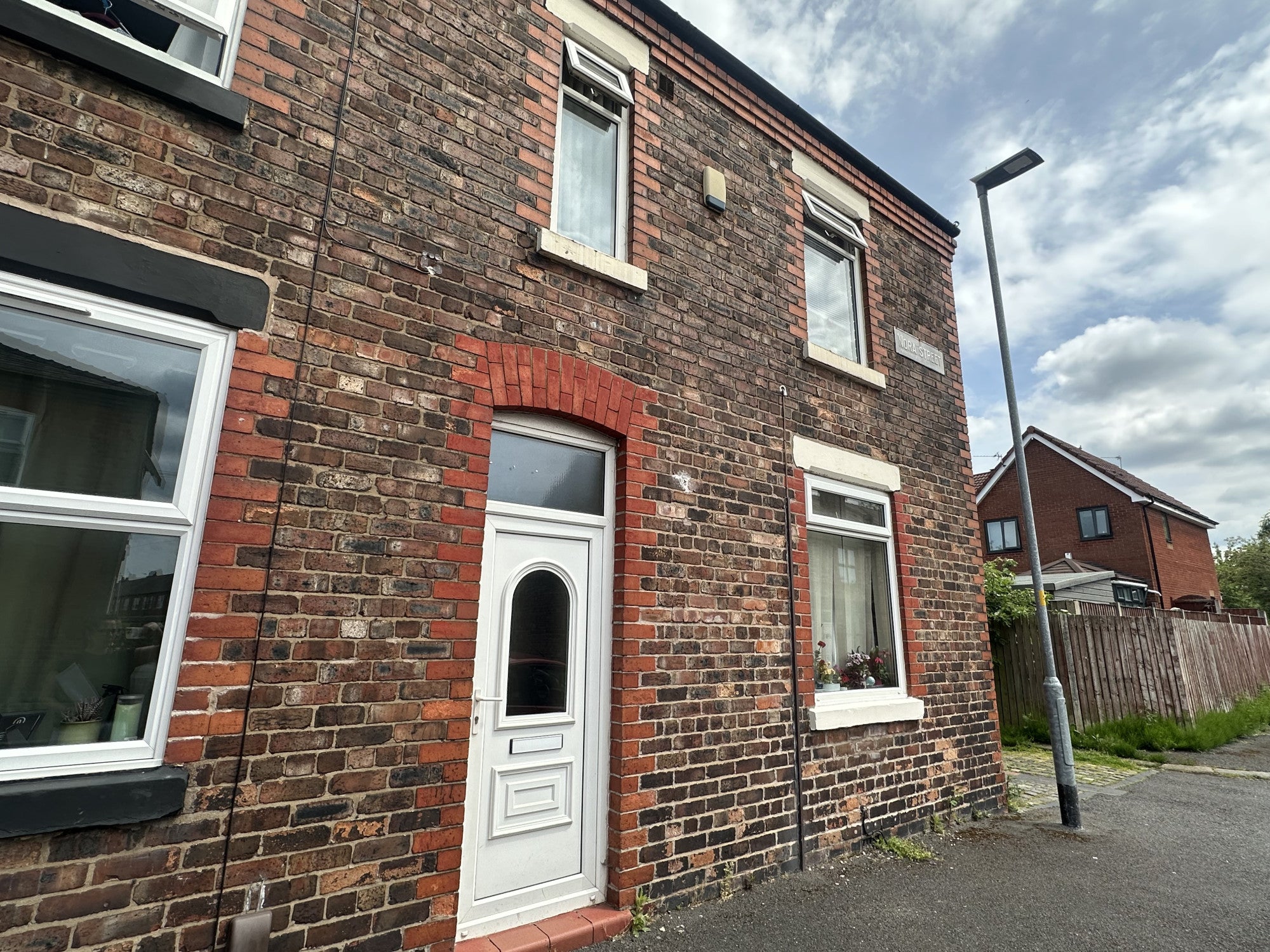 Room Lord Nelson Street in Warrington