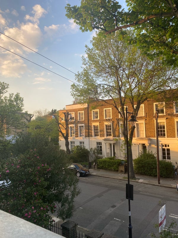 Room Halliford Street in Greater London