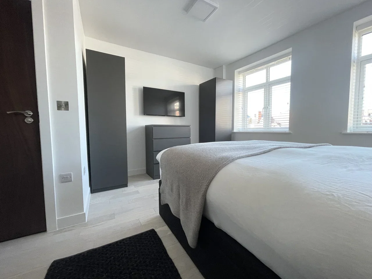 Room Regent's Park Road in Greater London