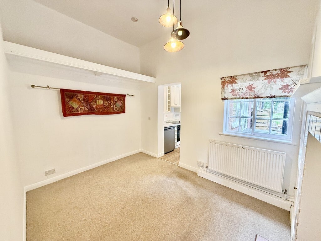 Flat Market Place in Nottingham