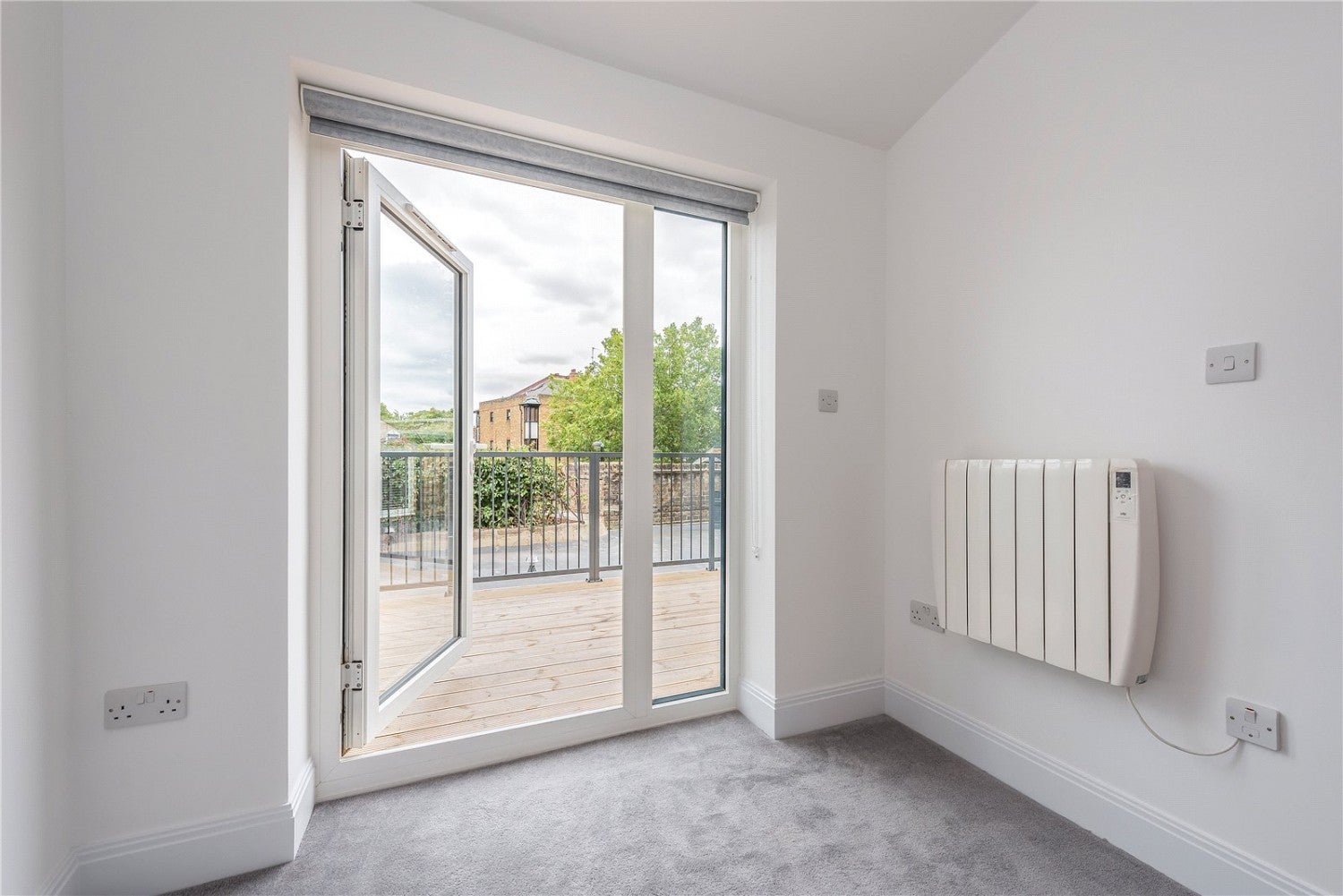 Flat Essex Road in Greater London