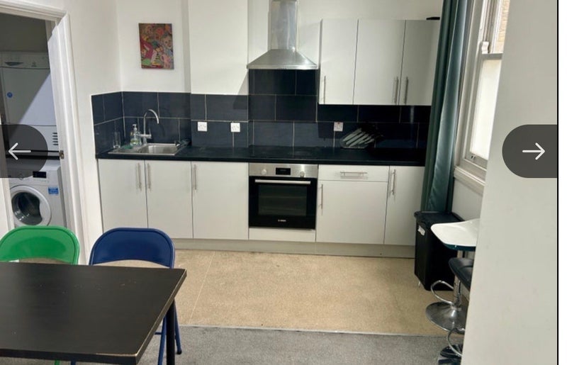 Room Canter Way in Greater London