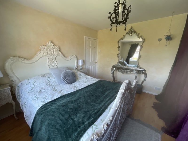 Room Elizabeth Way in Greater London