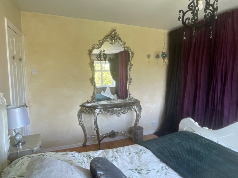 Room Elizabeth Way in Greater London