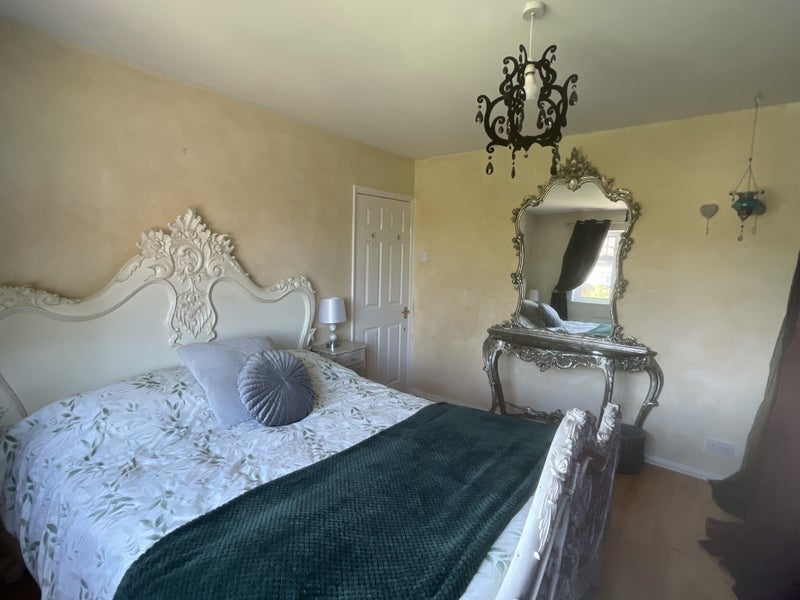Room Elizabeth Way in Greater London