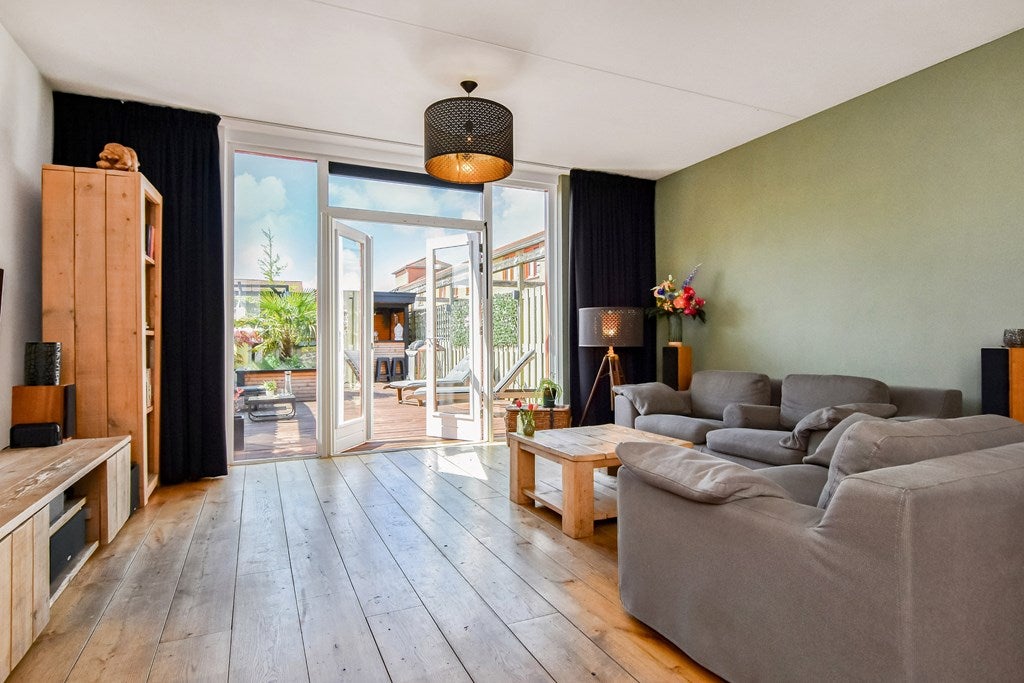 Huis Operatie Mannahof 7 in Nootdorp