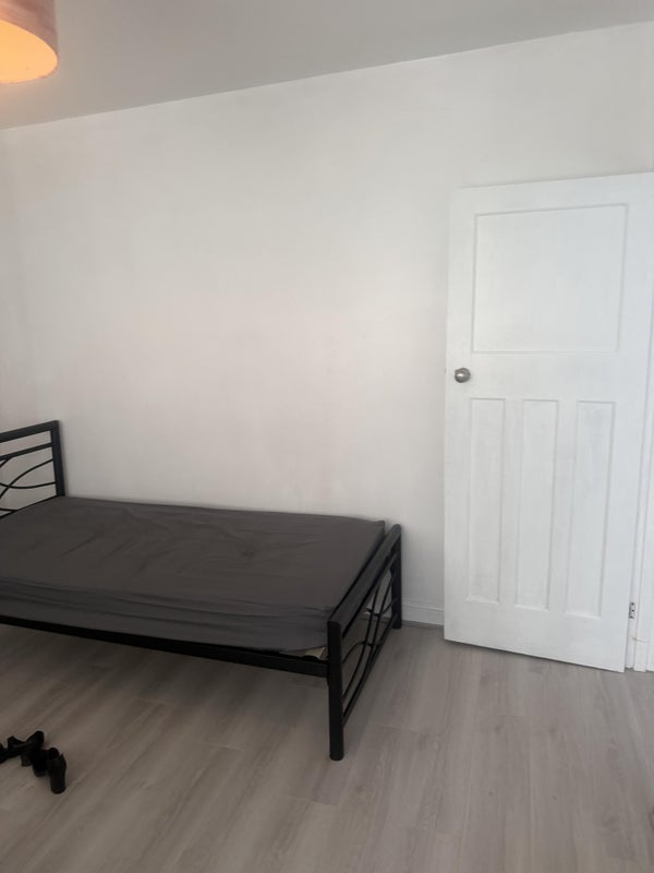 Room Landseer Road in Ipswich