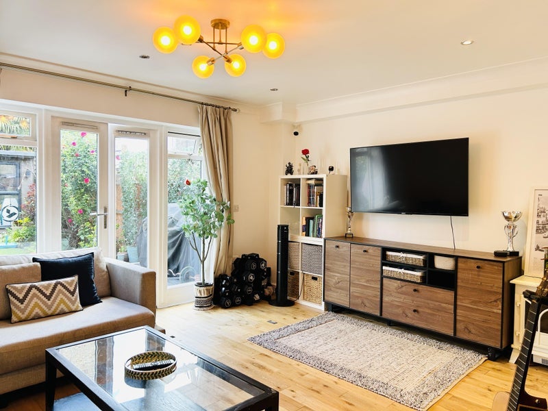 House Benjamin Mews in Greater London