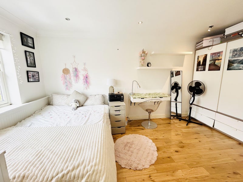 House Benjamin Mews in Greater London