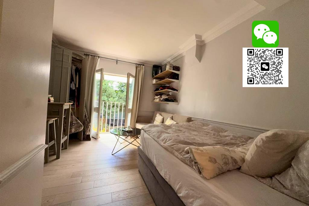 Flat Philbeach Gardens in Greater London