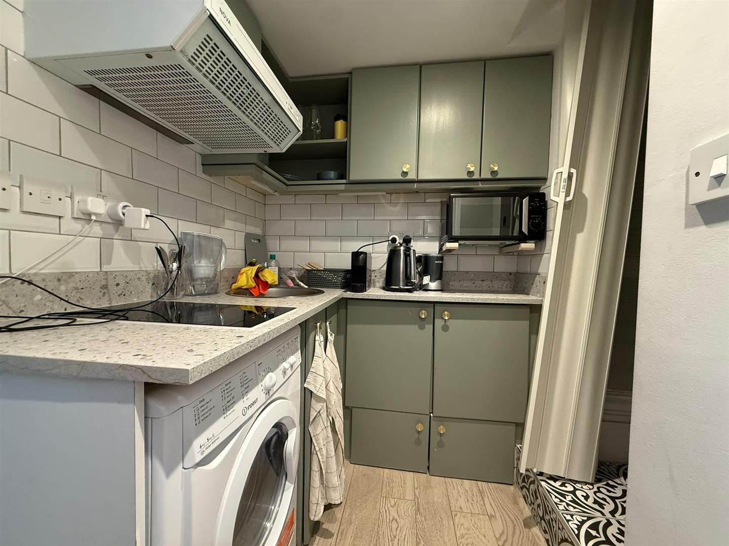 Flat Philbeach Gardens in Greater London