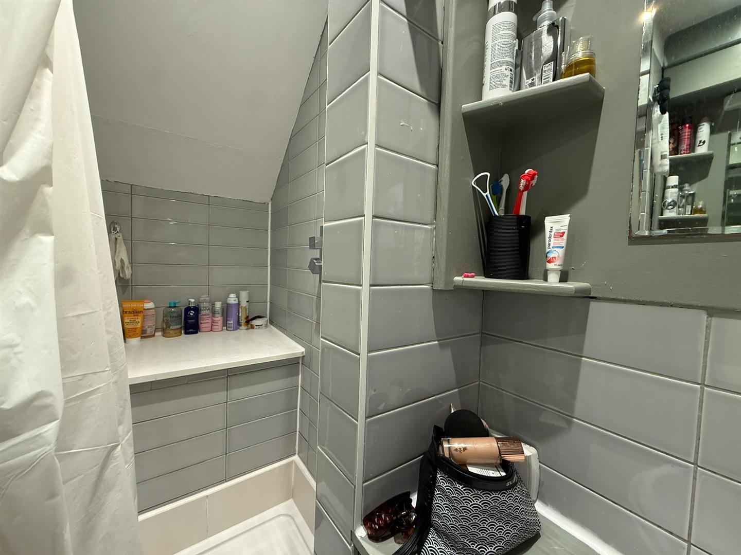 Flat Philbeach Gardens in Greater London
